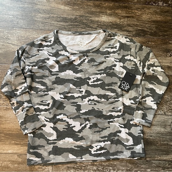 Chaser Cozy Pullover Top Sweater Grey Camo Size Large NWT - Picture 2 of 11